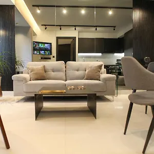Raam Luxury Apartament Larnaca